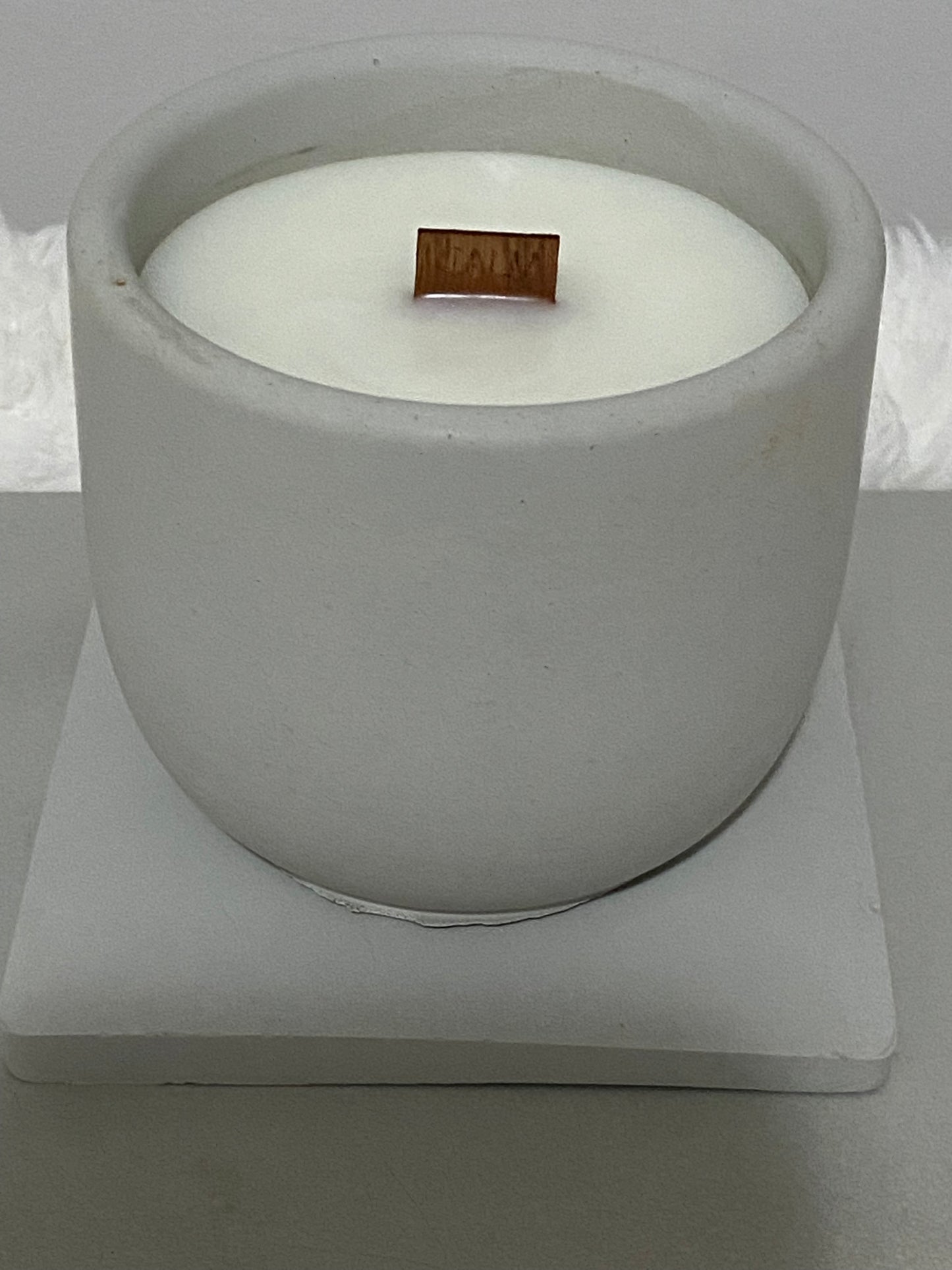 CONCRETE CREAM TORCH